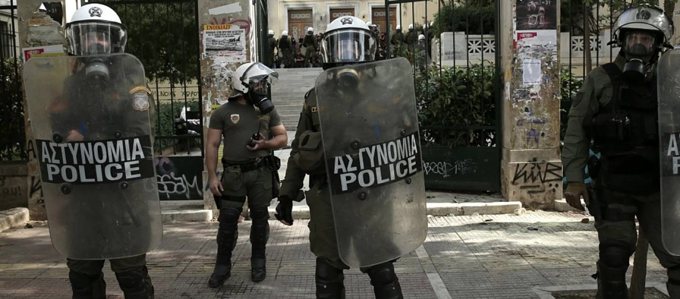 Ο κορωνοϊός «χτύπησε» και τα ΜΑΤ: Καταγράφηκε το πρώτο κρούσμα - Σε καραντίνα 15 αστυνομικοί